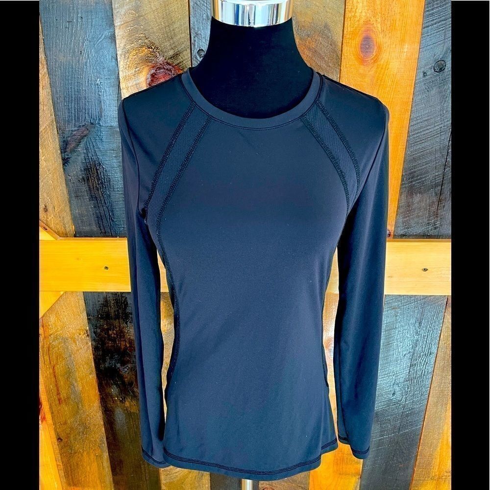 TEK GEAR long sleeved round neck fitted 100% polyester top, size S.
